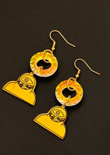 Load image into Gallery viewer, GOLD CRYSTAL O RING CYCLOPS EARRINGS
