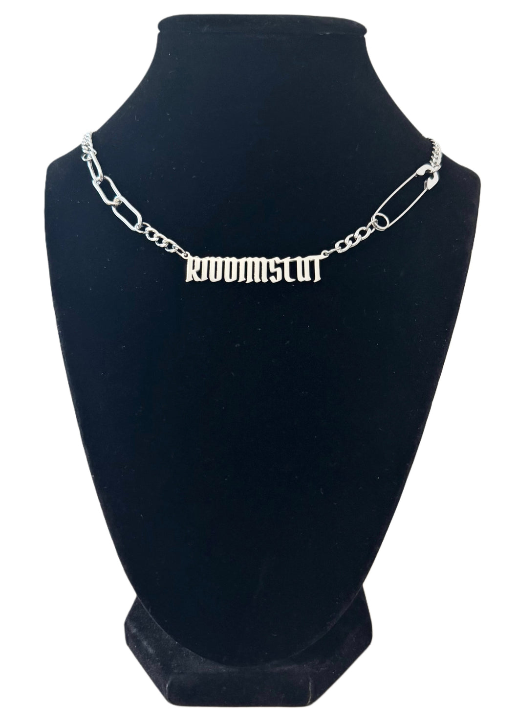 RIDDIMSLUT SAFETY PIN