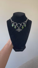 Load and play video in Gallery viewer, SLANDER LEAF CHOKER
