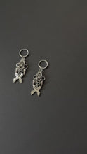 Load and play video in Gallery viewer, CUSTOMIZABLE CHAINMAIL SPIKE EARRINGS
